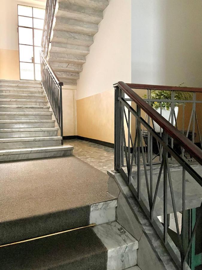 Homiesam - Yellow Dream & City Life Apartment Милано Екстериор снимка