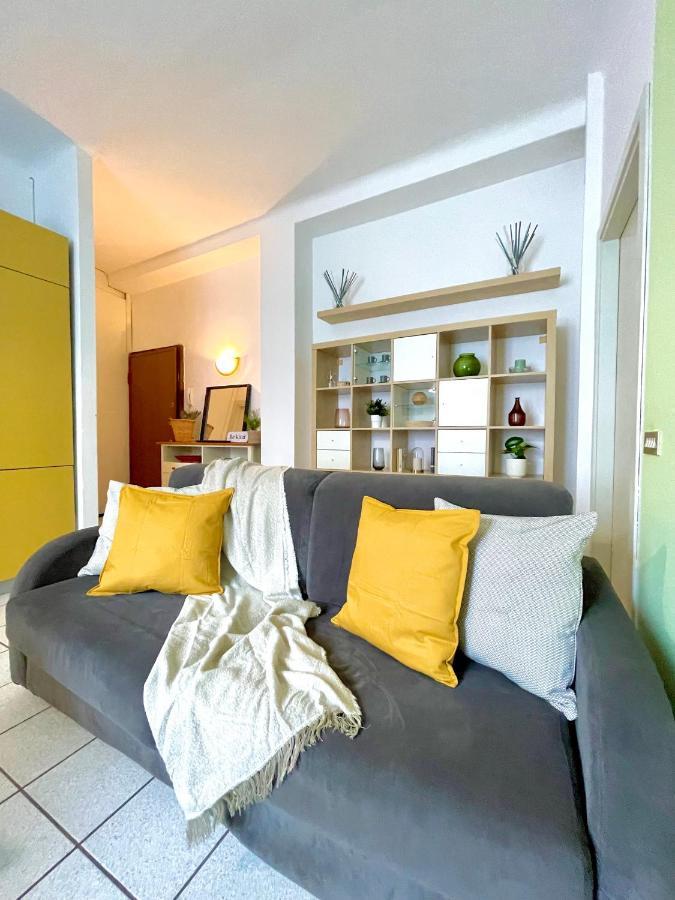 Homiesam - Yellow Dream & City Life Apartment Милано Екстериор снимка